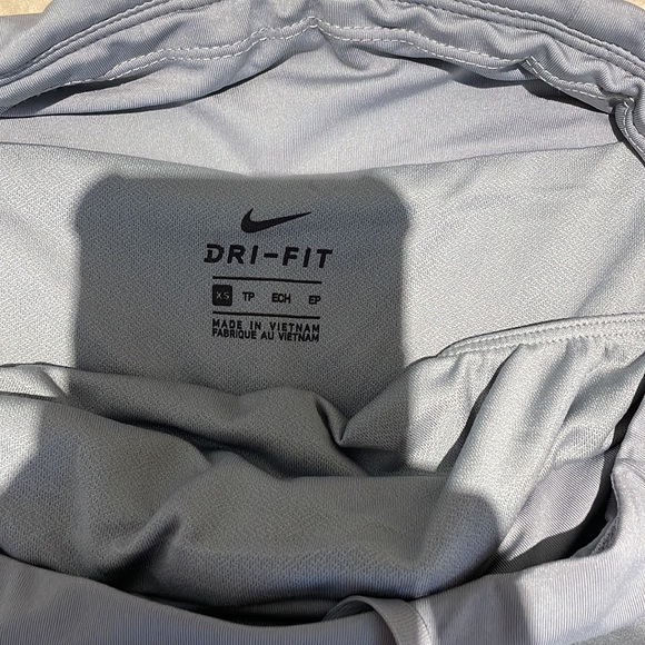 Nike running shorts - Picture 3 of 3